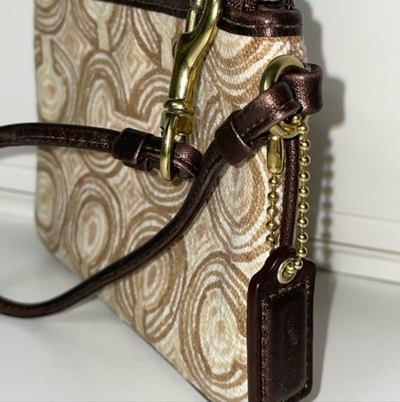 Coach Audrey Optic Swirl Wristlet - Picture 3 of 6